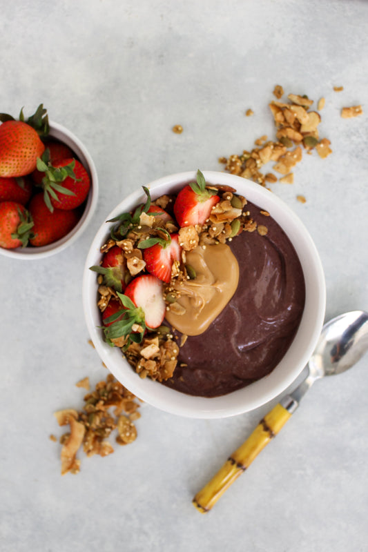 Açaí Bowl Peanut Butter Strawberry Granola